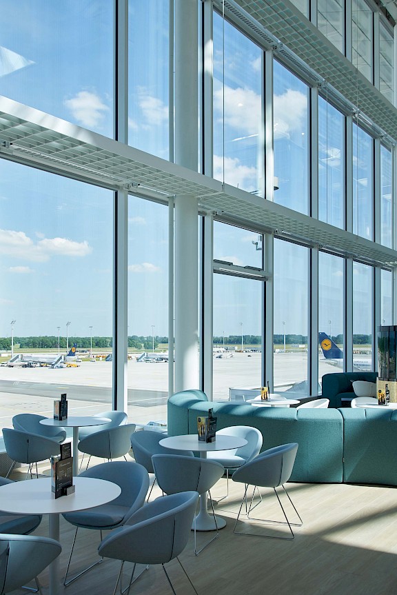 Flughafen München Terminal 2 Satellit Neubau Koch+Partner Architekten und Stadtplaner Klimafassade Foto Stefan Müller-Naumann