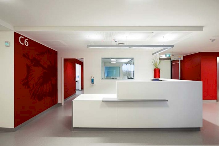Klinikum Siloah-Oststadt-Heidehaus Hannover ash architekten Farben Leitsystem Foto Markus Bachmann